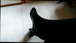 Video 1182050101: pantyhose pumping, gay pump, pumps teaser, black pumps