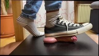 Video 1582389434: foot fetish bdsm, foot fetish cumshot, bdsm foot job, wife ball, balls cum, ball trample