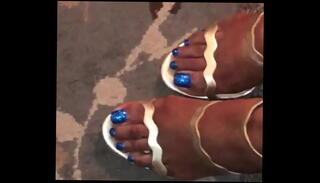 Video 1656433615: sexy feet toes, cougar feet