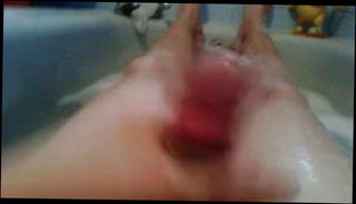 Video 1572330291: gay man wanking, bath wank