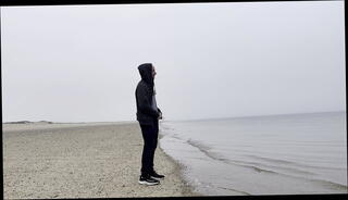 Video 1622541135: pissing peeing fetish, beach pee