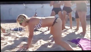 Video 1224450301: ass girl shaking, very good ass, shaking straight, beach ass