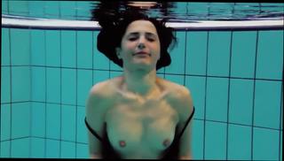 Video 931001104: amateur teen babe, teen beach babe