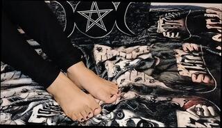 Video 1659138541: foot fetish gay porn, flip flop feet, foot fetish soles, foot fetish hd, feet play, american foot