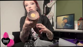 Video 1654222385: tattooed women