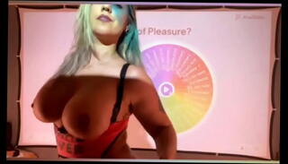 Video 1653353485: sexy topless