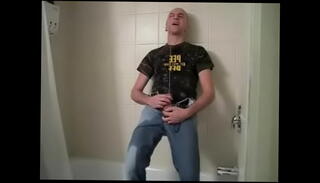 Video 1369809015: condom pee, pissing jeans