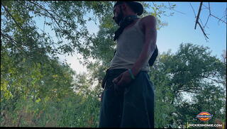 Video 1606986725: public jerk