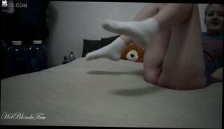 Video 1665493875: sexy feet legs, sexy blonde feet, womens feet, amateur feet, vagina