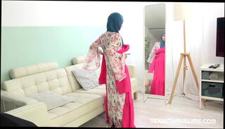 Video 1612100105: amateur blowjob, amateur muslim arab, muslim wife, amateur arab hijab, wife dressing, wife small