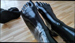 Video 1618545815: latex fetish, toes shoes