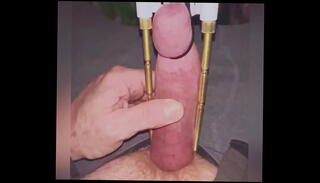 Video 1622700625: machine stretched