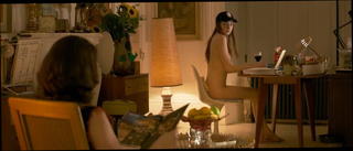 Video 1218998901: karen gillan, straight