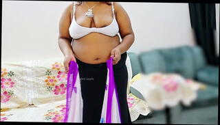 Video 1622330555: indian woman, asian woman