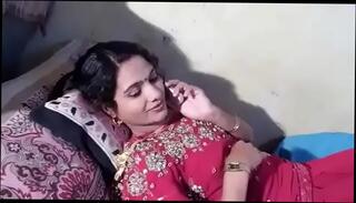 Video 993681665: hot aunty, desi kiss, indian kissing