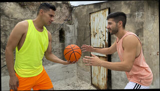 Video 1657723324: sex gay muscle bareback, gay bareback latin, cock sucking boy, sucking cock secretly, good boy suck, boy sucks two, cute hunk, hunk plays, hunk guy