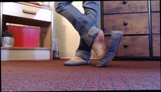 Video 1607977003: feet fetish toes, milf feet fetish, milf feet solo, skinny amateur milf, feet toe wiggling, feet shoeplay, skinny mature milf, milf solo play, milf solo female, dirty toes, toes shoes, tight skinny jeans