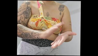 Video 1653715715: short women