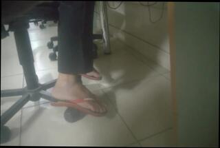 Video 1058989704: amateur foot fetish, foot fetish hd, candid foot, college foot, feet