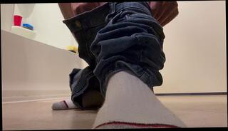 Video 1653293863: solo male feet, solo gay amateur, white socks feet