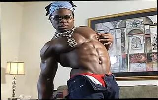 Video 1625554461: bodybuilder jerking, english gay