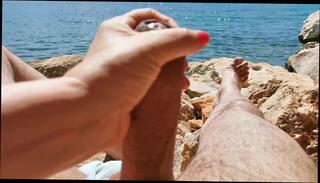 Video 1657080331: gay couple, beach handjob