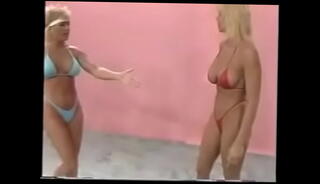 Video 1273931205: bikini catfight, blonde catfight, red bikini