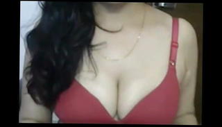 Video 1533940401: cam girl masturbating, cam girl talks, straight cam, cam story