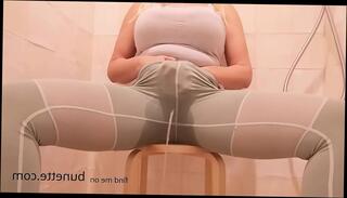 Video 966495375: pissing peeing, squirting pee, orgasm pee, pee pants, pee yoga, pee leggings, legs shaking orgasm
