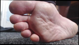 Video 1219150201: big feet tease, straight guys