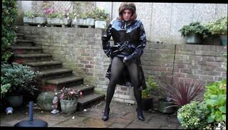 Video 90842001: gay man wanking, skirt wank