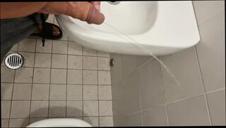 Video 1664484921: piss cum, piss loving, gay porn hd, swiss porn