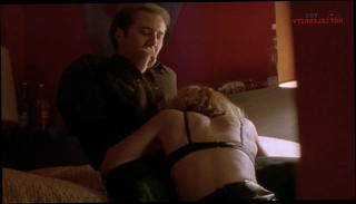 Video 1567725701: elisabeth shue, straight american