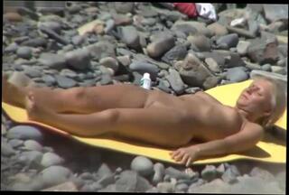 Video 943908004: nudist beach babe, nudist beach hot