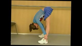 Video 12290565: hot yoga girl
