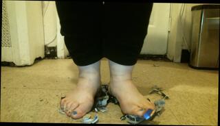 Video 1132427704: bbw foot fetish, foot fetish hd, bbw car, bbw crushing