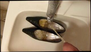 Video 311278301: pump piss, pumping wife, pissing black gay, gay man pissing, classic pump, pissing hd