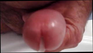 Video 1571145631: daddy wanking, wank close, daddy steps, gay cream