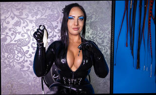 Video 1636672314: latex catsuit, latex mistress, latex solo, feet eating cum, solo vr porn, feet swallow, latex high heels, female latex, latex brunette, man feet, worship