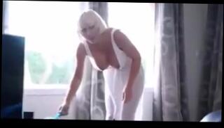 Video 301190404: softcore big tits, downblouse cleaning, mom cleaning