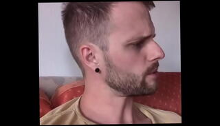 Video 1642373525: man model