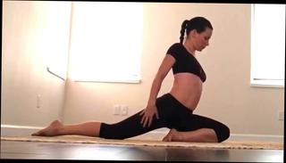 Video 486120801: evangeline lilly, brunette milf babe, straight milf, brunette milf yoga, celebrity milf, hd brunette milf
