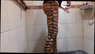 Video 354699501: amateur gay, gay shower, gay legs, gay hd