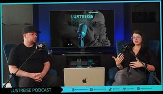 Video 1658792493: amateur couple