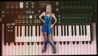 Video 1426992395: cute girl dancing, cute girls love