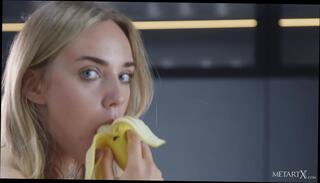 Video 1622569654: babe solo masturbation, solo female masturbation, babe sucks, blonde chic, cute chic