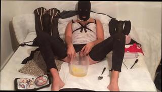 Video 1082481345: solo piss, piss drinking boy
