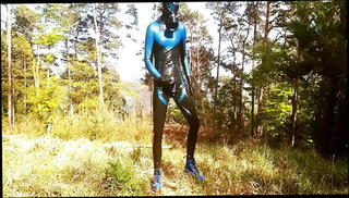 Video 1509783101: latex cock, latex masturbation, gay latex, latex outdoor, latex public, latex hd, wanking cock outdoors