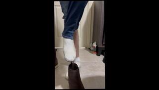 Video 1653455063: solo male feet, solo gay amateur, dirty socks feet, white socks feet