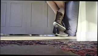 Video 1662727563: fetish solo, balls fetish, amateur solo female, boots fetish, crush fetish